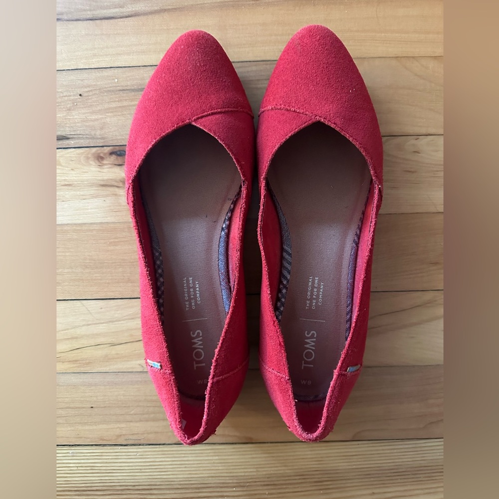 Toms red flats